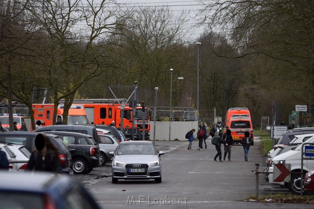 Einsatz BF Koeln Schule Burgwiesenstr Koeln Holweide P069.JPG - Miklos Laubert